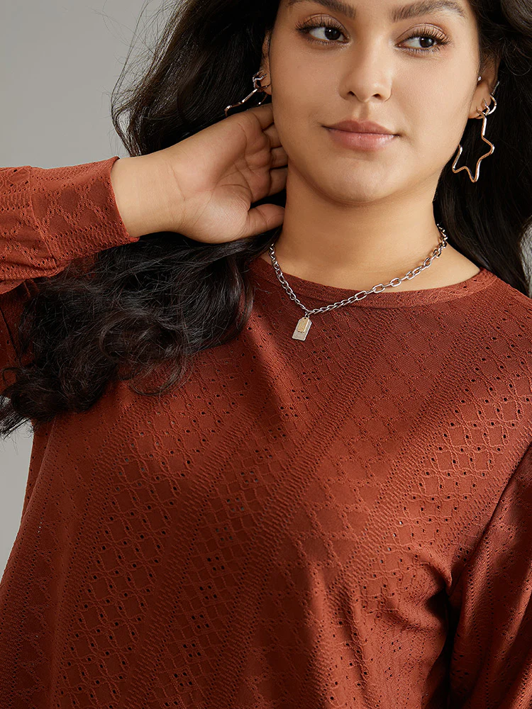 Solid Crew Neck Broderie Anglaise T-shirt - Image 4