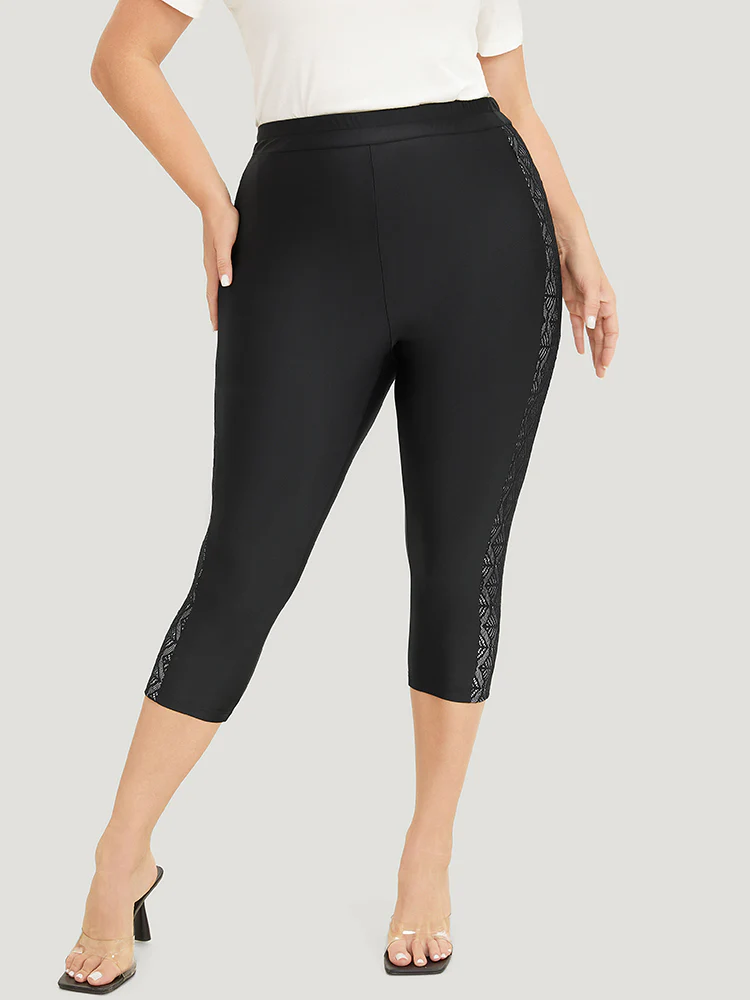 Solid Crochet Lace High Rise Cropped Leggings - Image 3