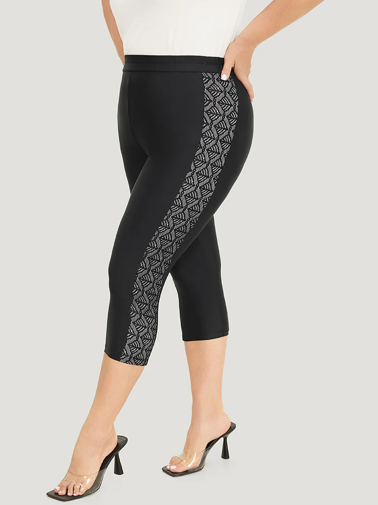 Solid Crochet Lace High Rise Cropped Leggings - Image 4