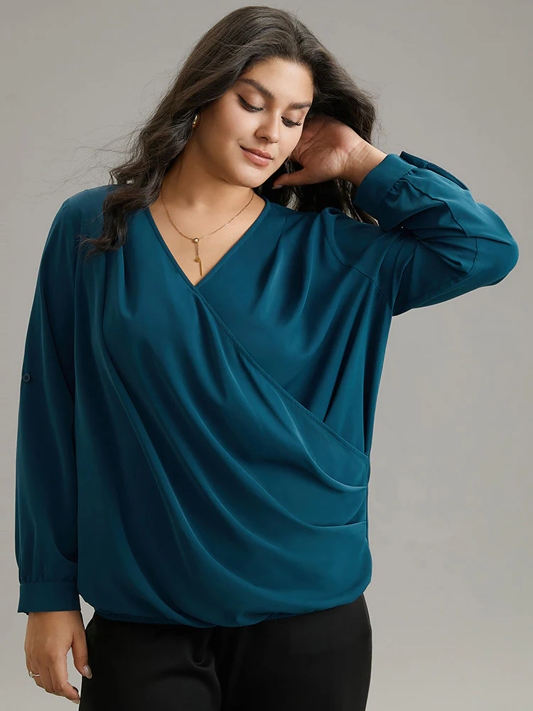 Solid Crossover Roll Tab Sleeve Blouse - Image 4