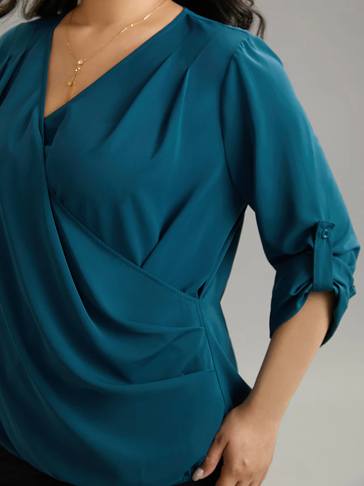 Solid Crossover Roll Tab Sleeve Blouse - Image 7