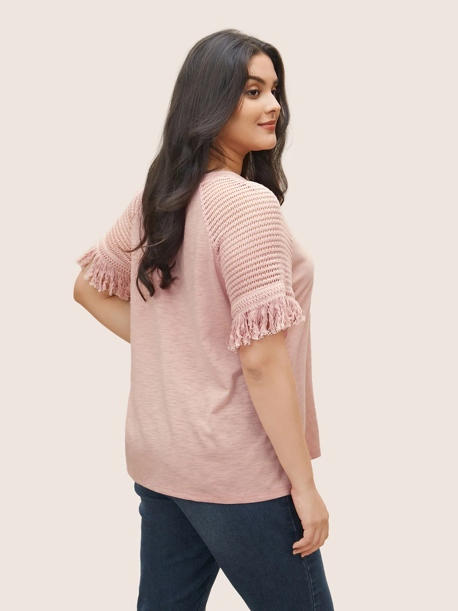 Solid Cut Out Raglan Sleeve Fuzzy Trim T-shirt - Image 2