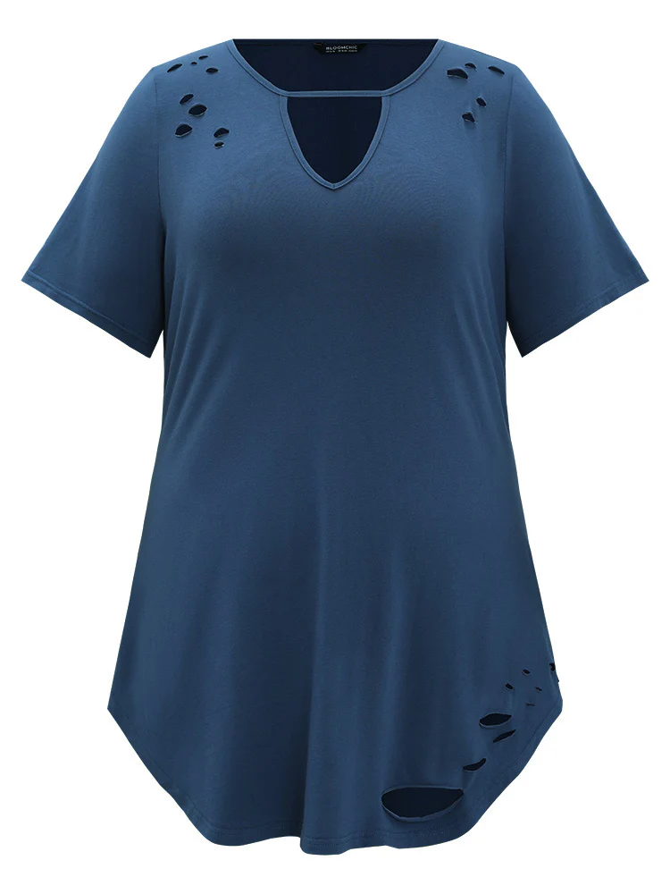 Solid Distressed Detail Arc Hem Keyhole Neck T-shirt - Image 9