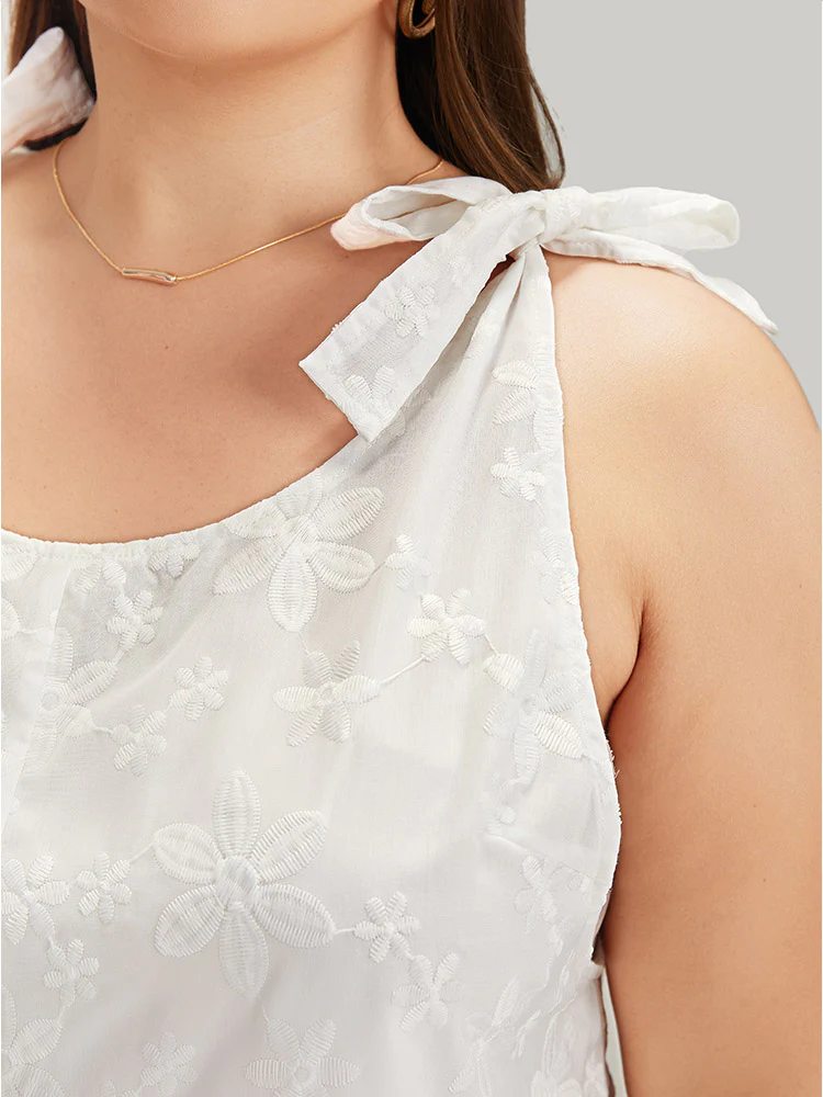 Solid Embroidered Knot Pocket Overall Romper - Image 7