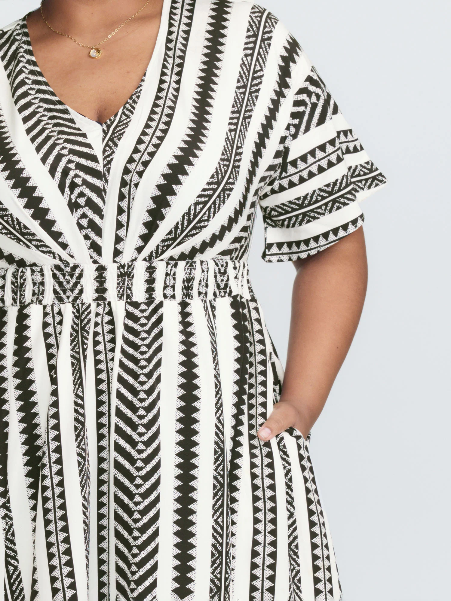 Solid Geometric Dolman Sleeve Pocket Shirred Split Hem Dress - Image 15