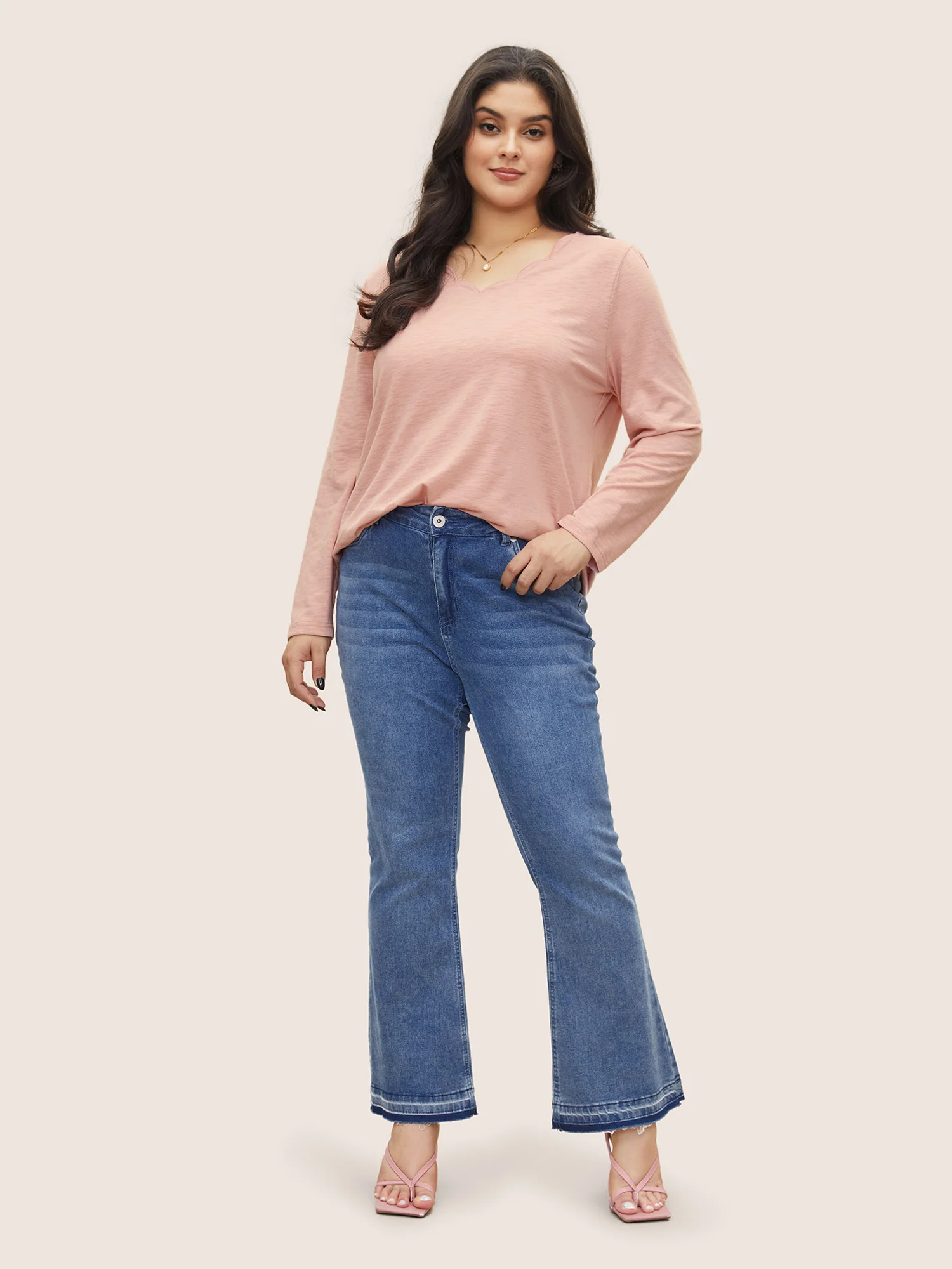 Solid Heather Scalloped Trim T-shirt - Image 3