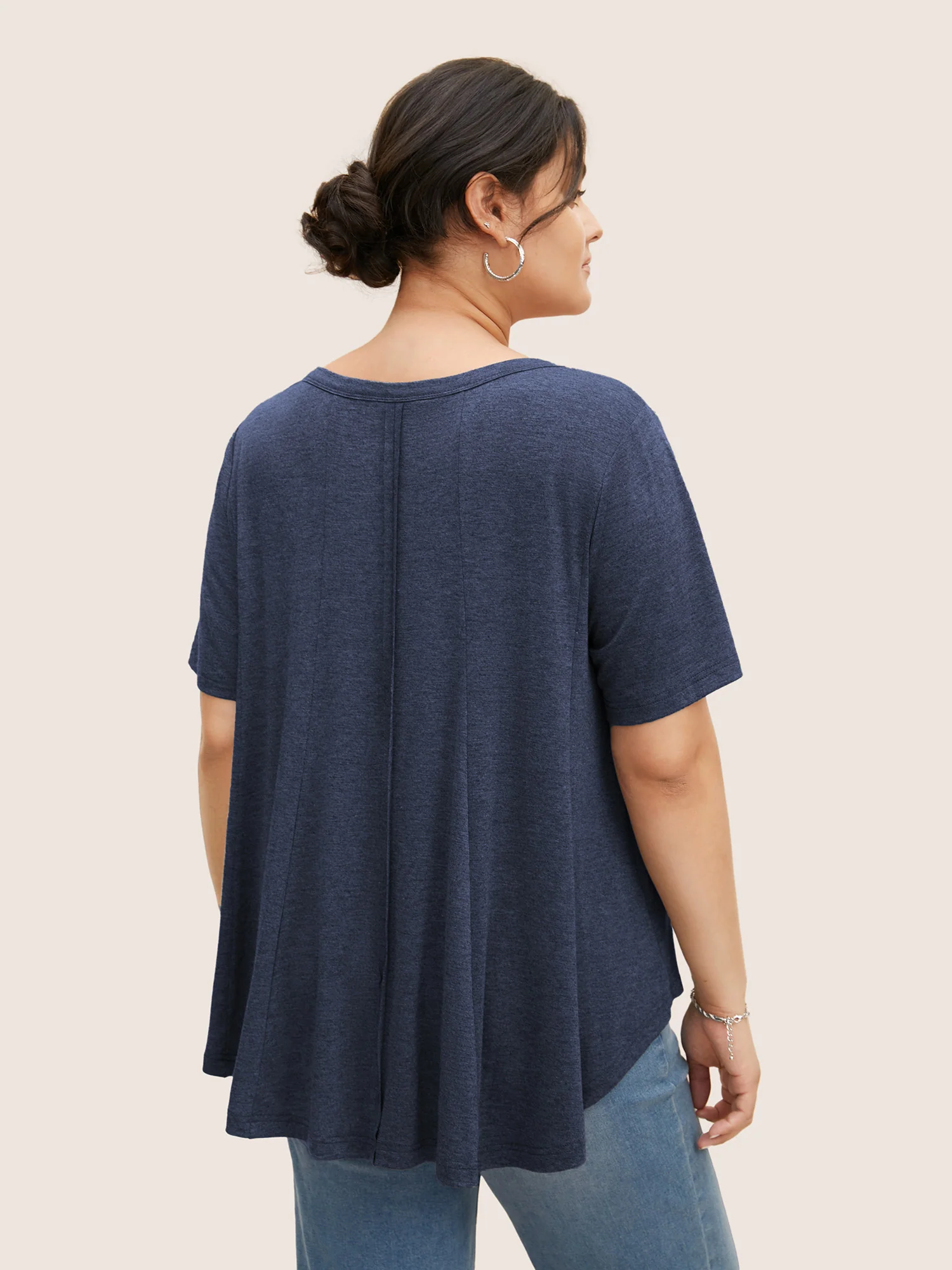 Solid Heather V Neck Curved Hem T-shirt - Image 2