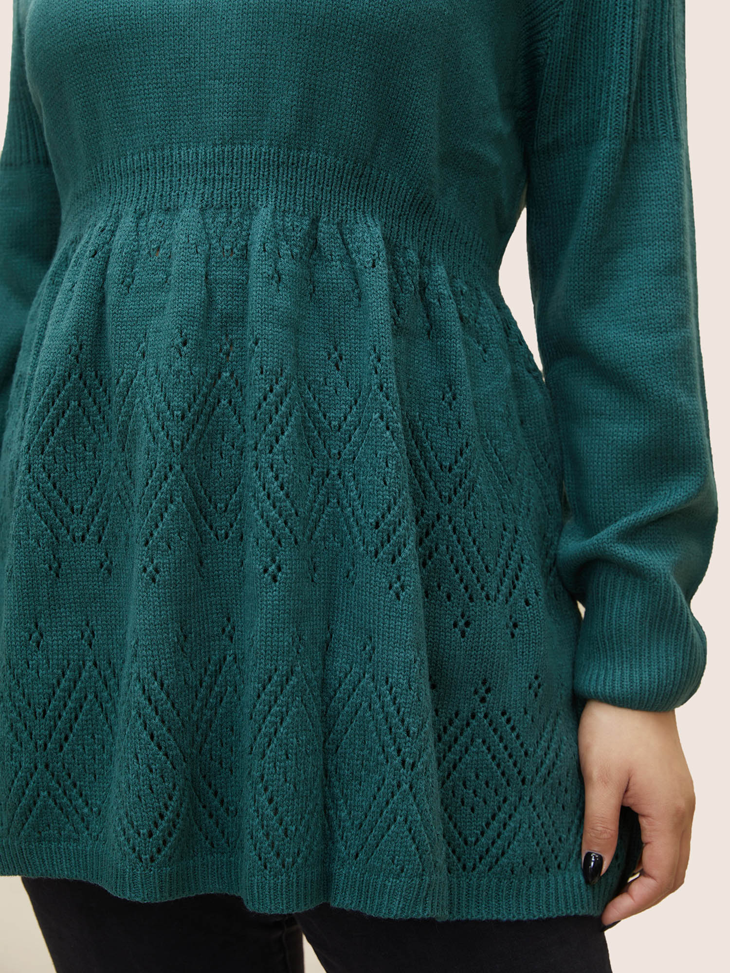Solid Hollow Out Elastic Waist Knit Pullover - Image 4