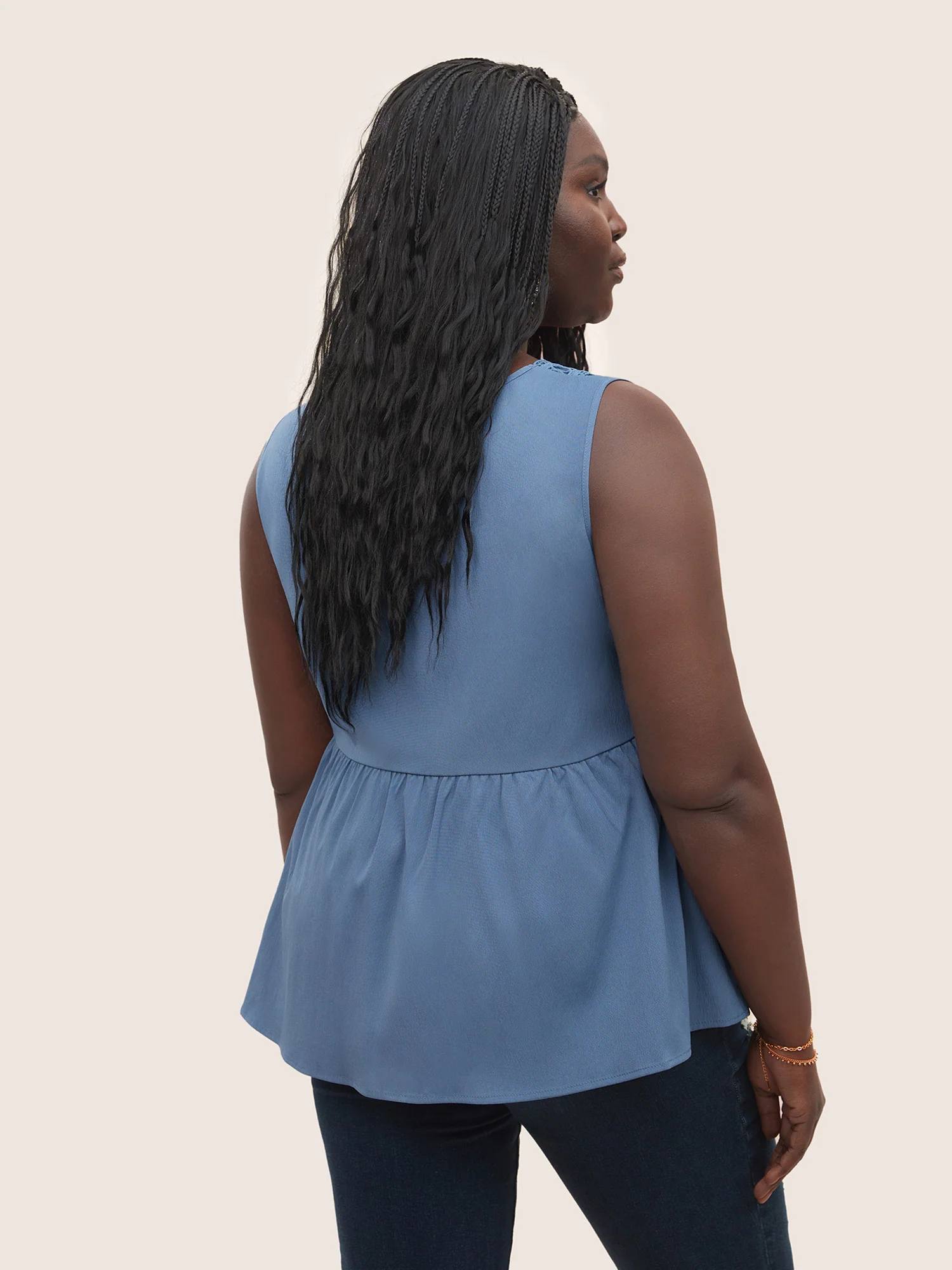 Solid Lace Patchwork Gathered Tank Top - Image 3