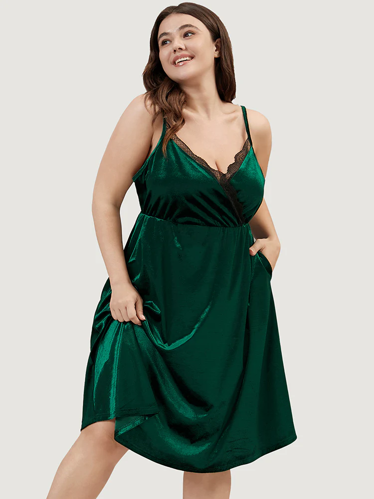 Velvet Lace Trim Pocket Spaghetti Strap Nightgown - Image 2