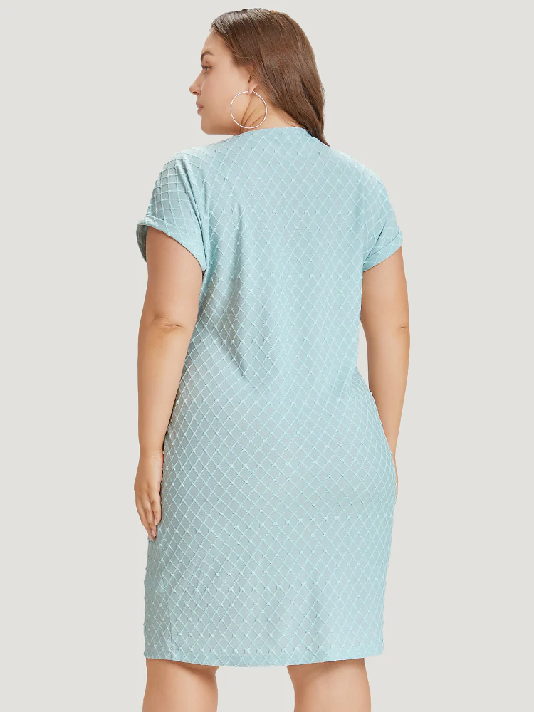 Solid Patched Pocket Cuffed Sleeve Plisse Dress - Image 5