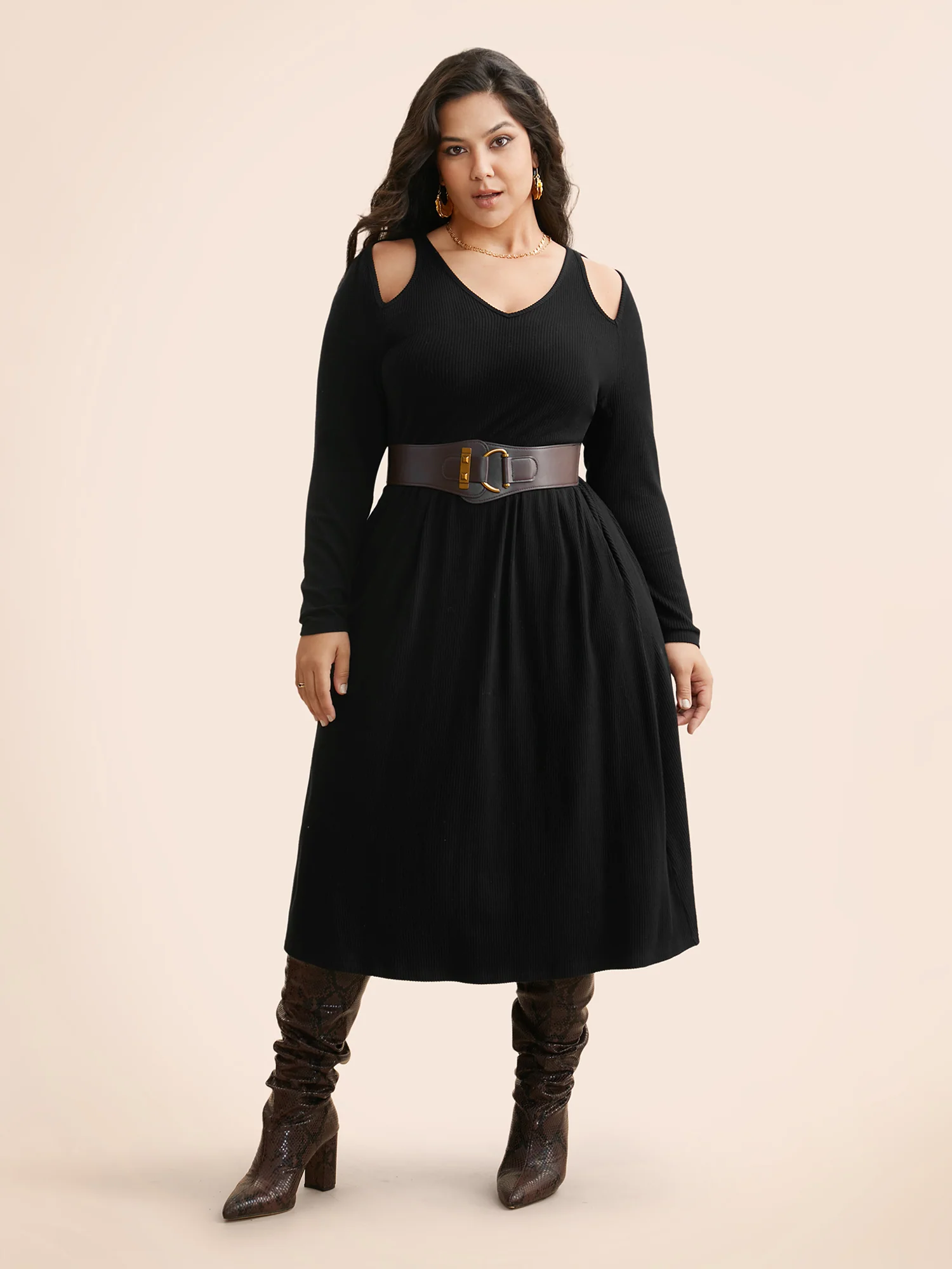 Solid Pit Strip Cut Out Dress - Image 4
