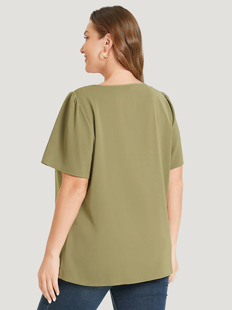 Solid Pleated Button Detail Blouse - Image 7