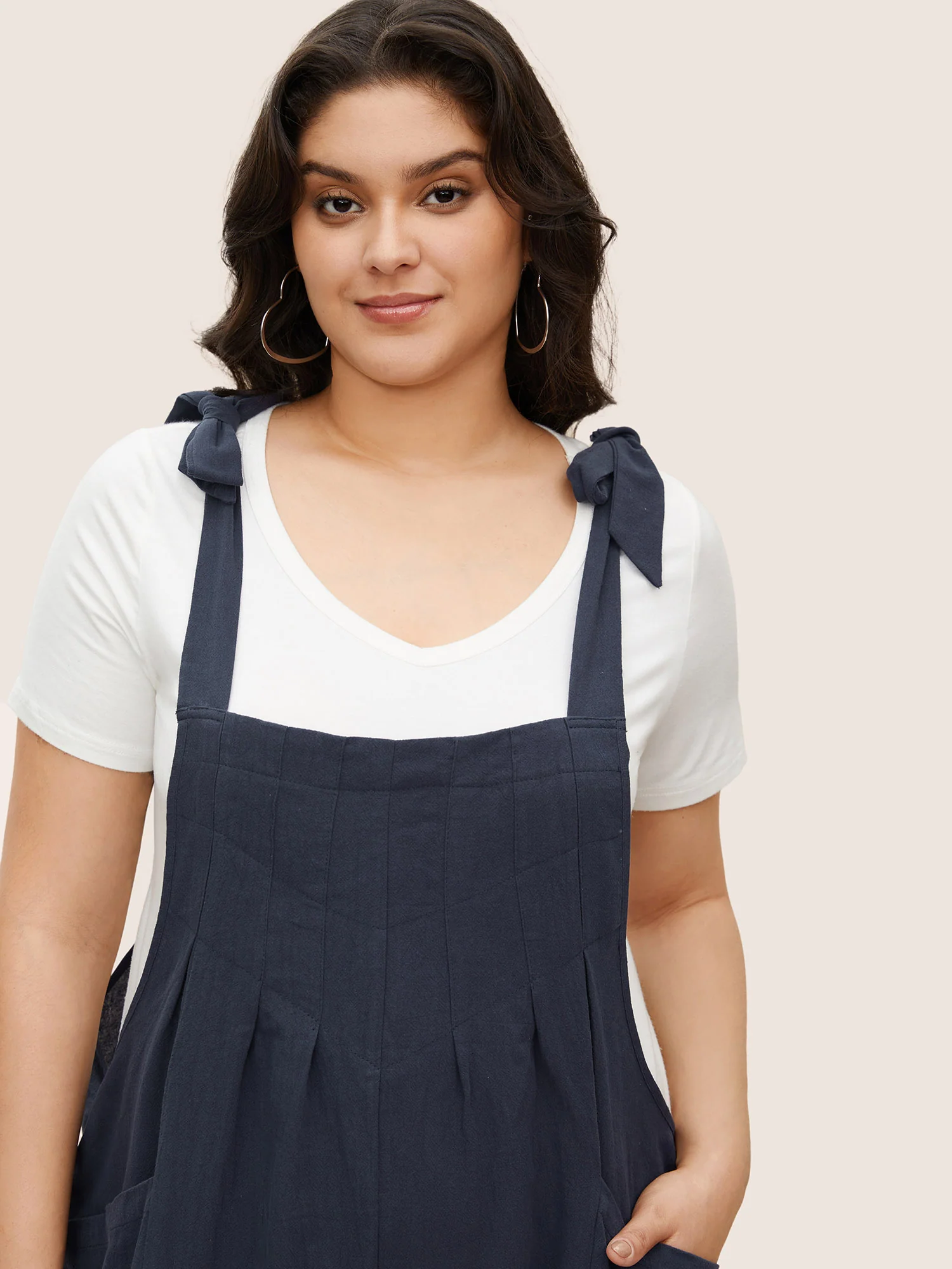 Solid Pleated Detail Pocket Knotted Shoulder Overall Jumpsuit - Image 3