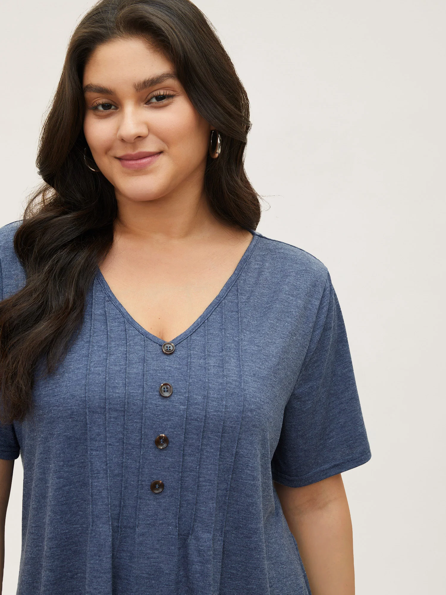 Solid Pleated Front Button Detail V Neck T-shirt - Image 4