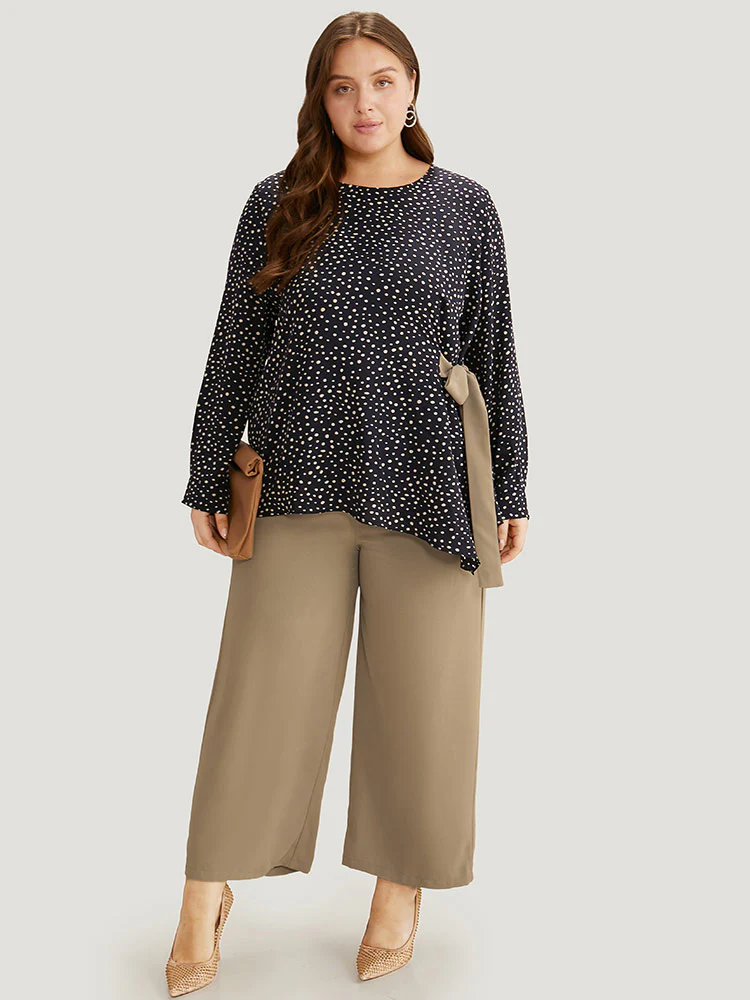 Solid Plicated Detail Woven Pants - Image 2