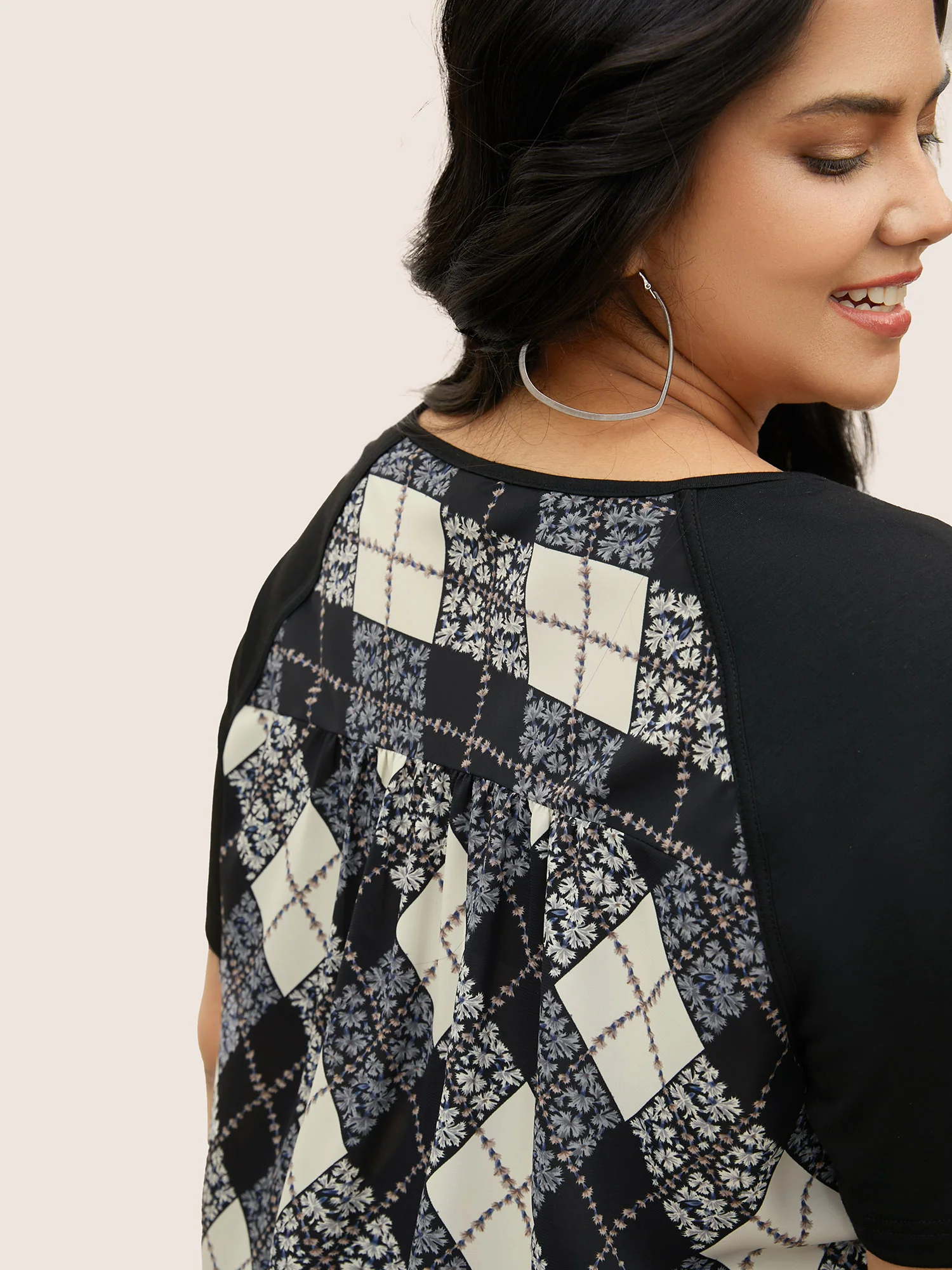 Solid Round Neck Raglan sleeve T-shirt - Image 3