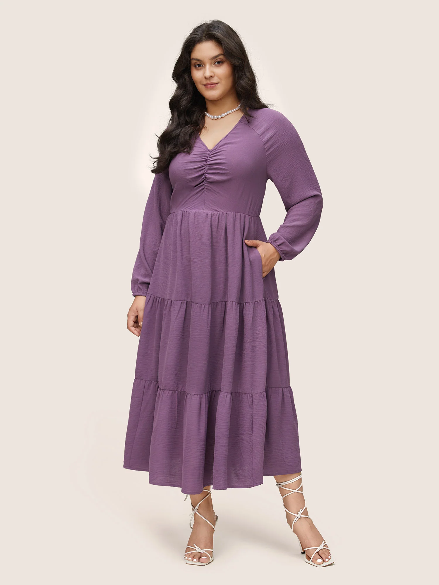 Solid Ruched Raglan Sleeve Layered Hem Dress - Image 2
