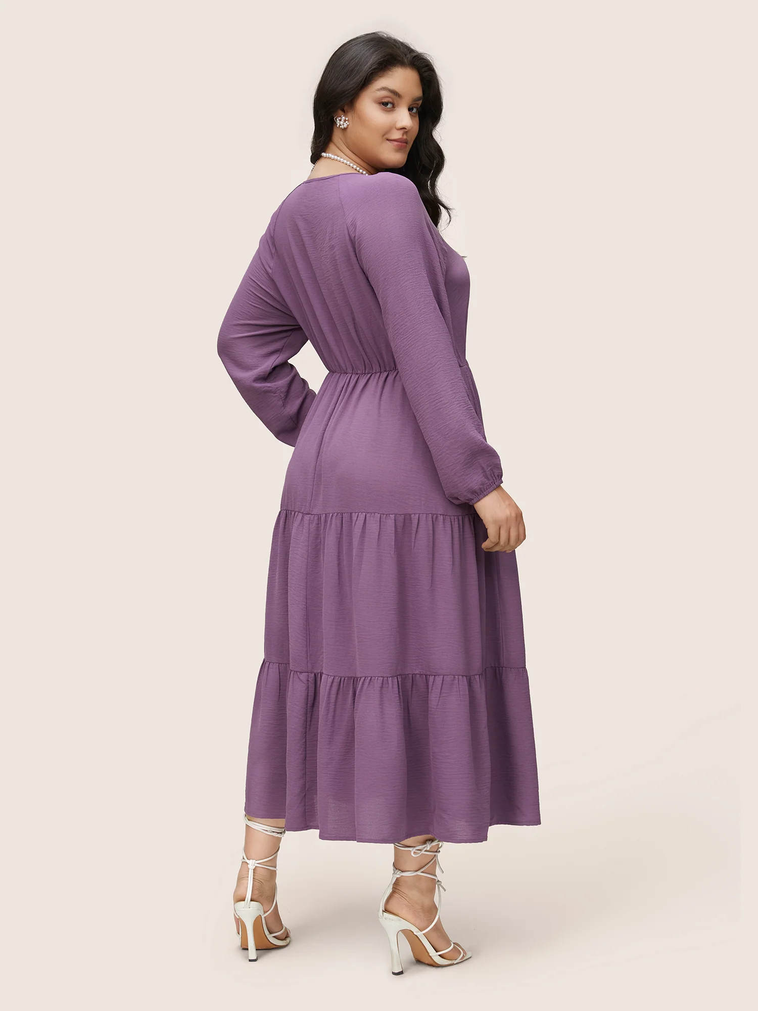 Solid Ruched Raglan Sleeve Layered Hem Dress - Image 3