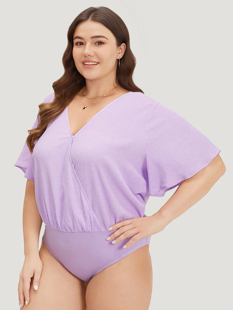 Solid Ruffle Sleeve V Neck Ruched Bodysuit - Image 3