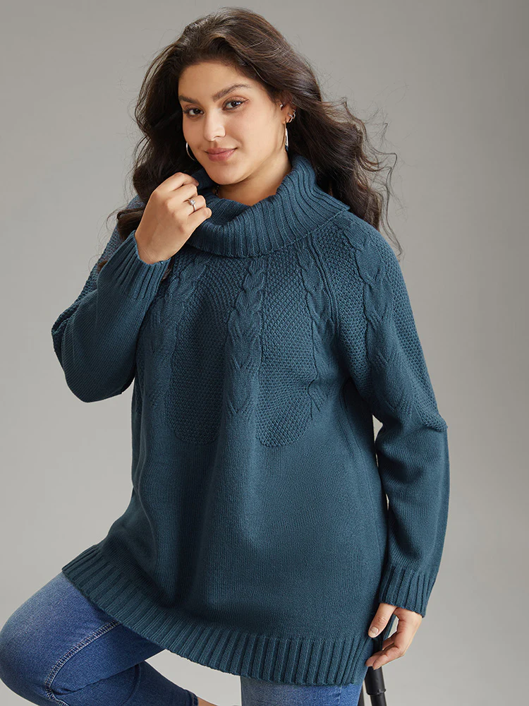 Solid Turtle Neck Cable Knit Pullover - Image 3