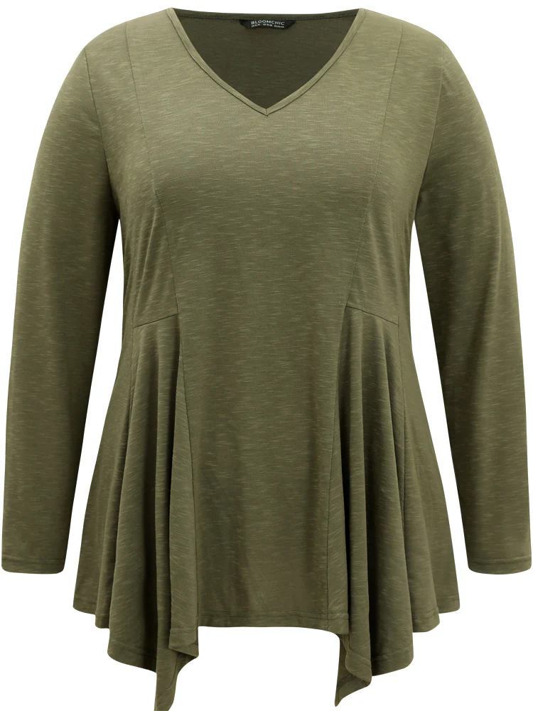 Solid V Neck Hanky Hem T-shirt - Image 5
