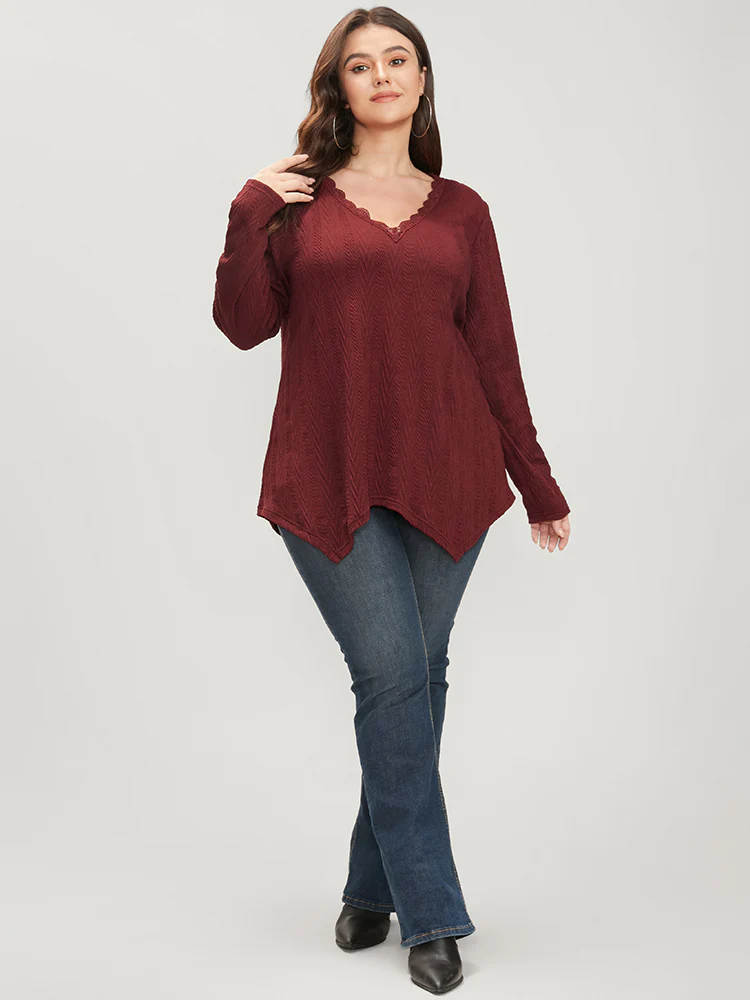 Solid V Neck Lace Trim Asymmetrical Hem Long Tee - Image 3