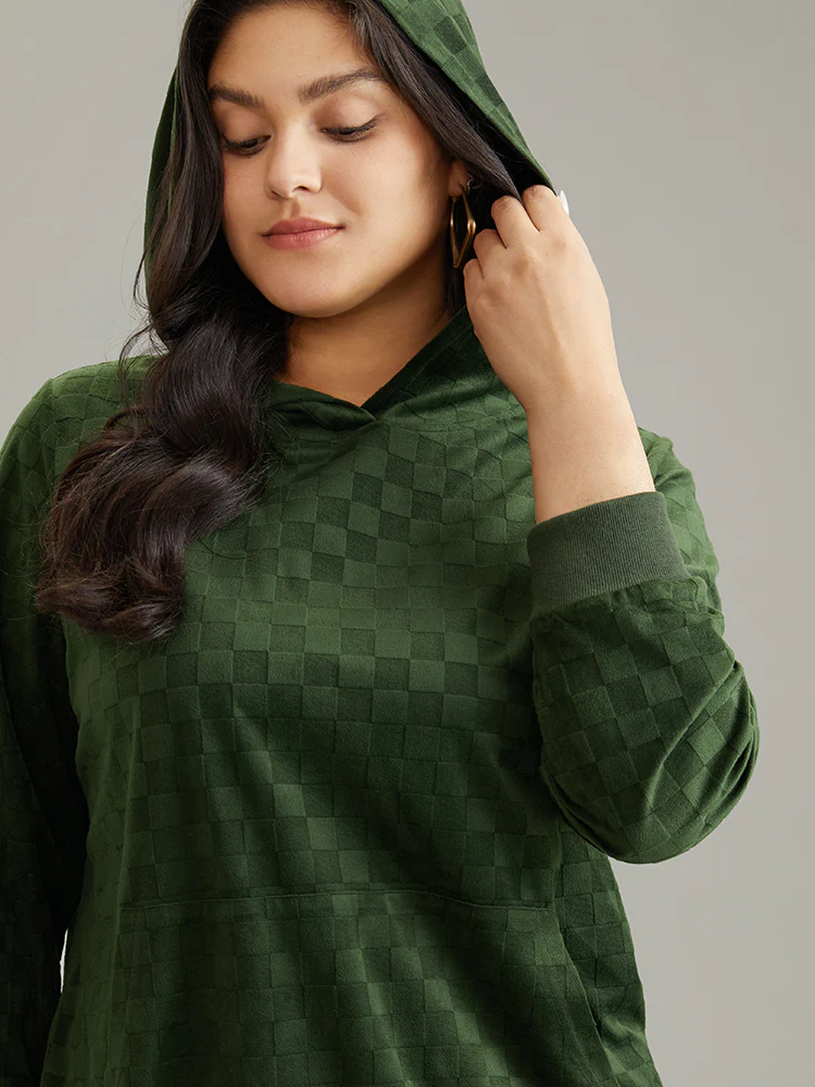 Solid Velvet Checkered Hooded Pocket Sweatshirt - Image 4