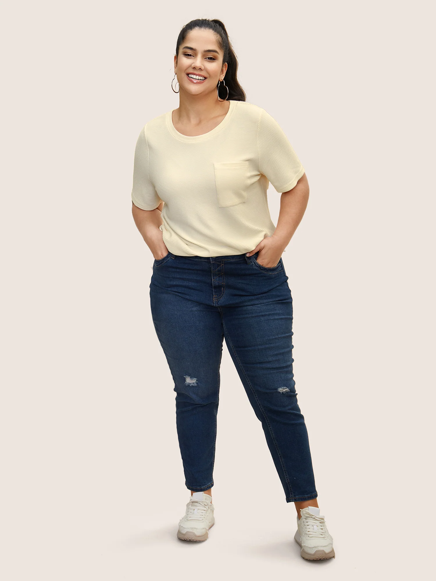 Solid Waffle Knit Patched Pocket T-shirt - Image 3