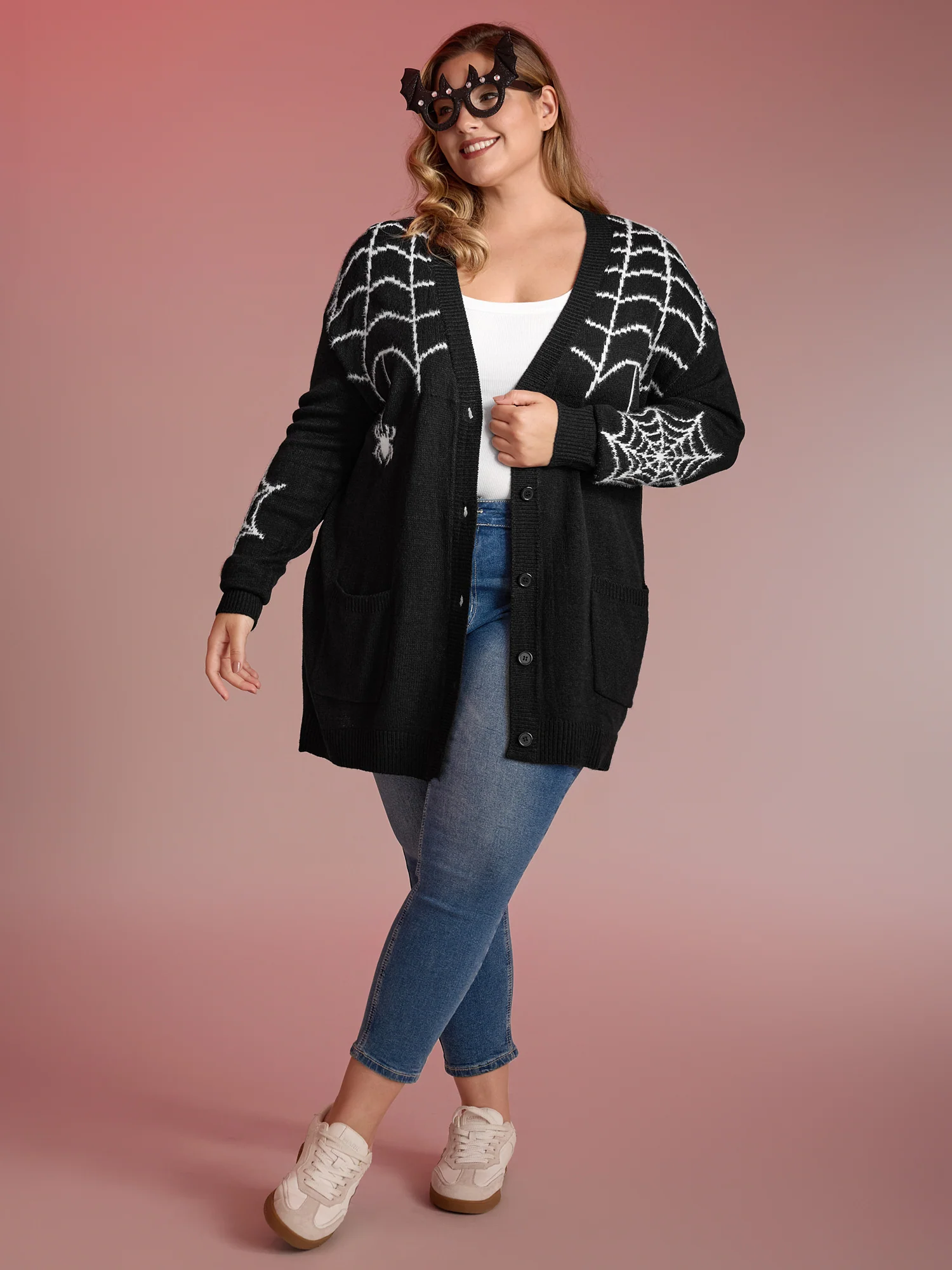 Spiderweb Jacquard Pockets Button Knit Cardigan - Image 3