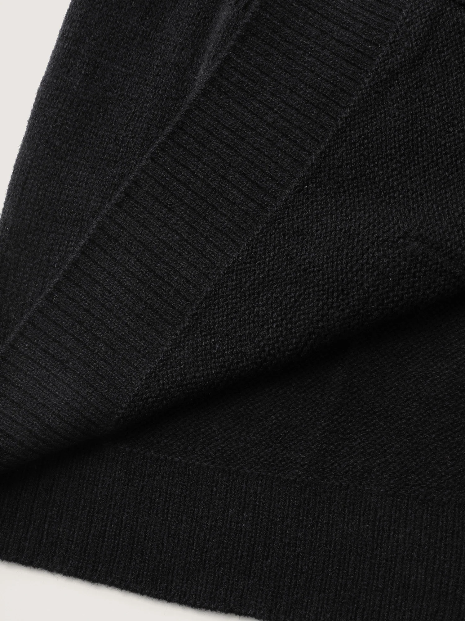 Spiderweb Jacquard Pockets Button Knit Cardigan - Image 6