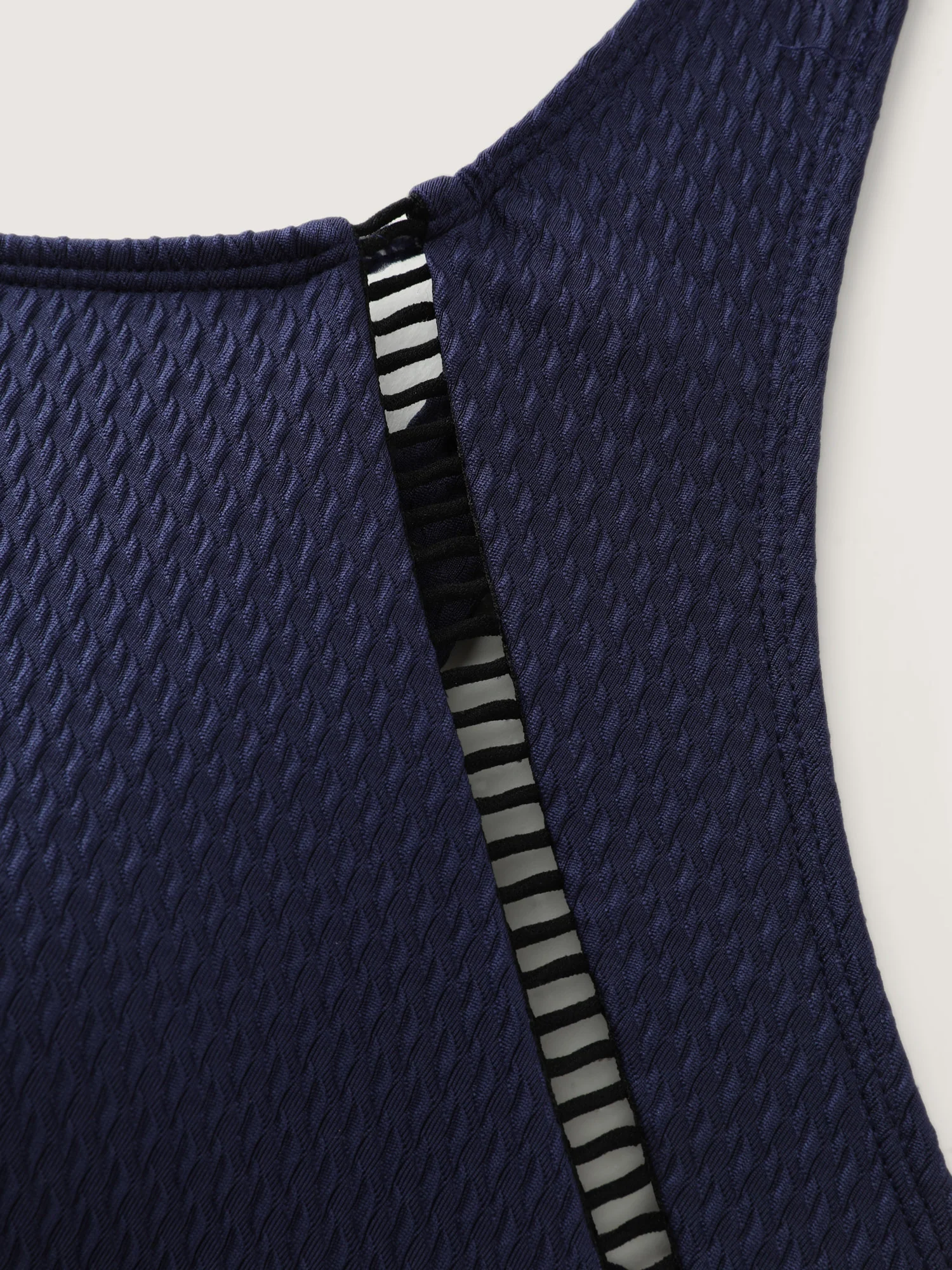 Spliced Cut-Out Scoop Neck One Piece Swimsuit - Image 6