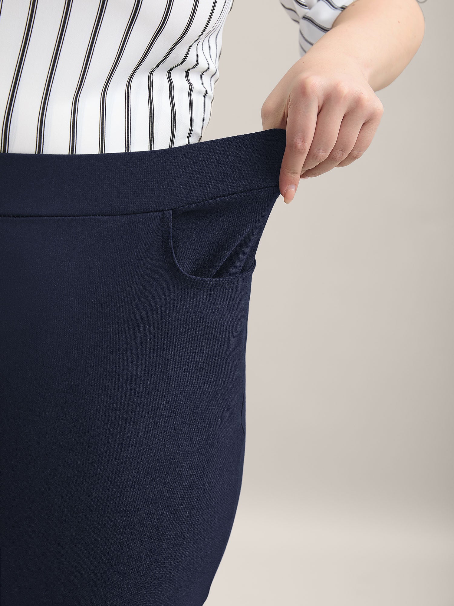Stretch Split Hem Pockets Skinny Pants - Image 10