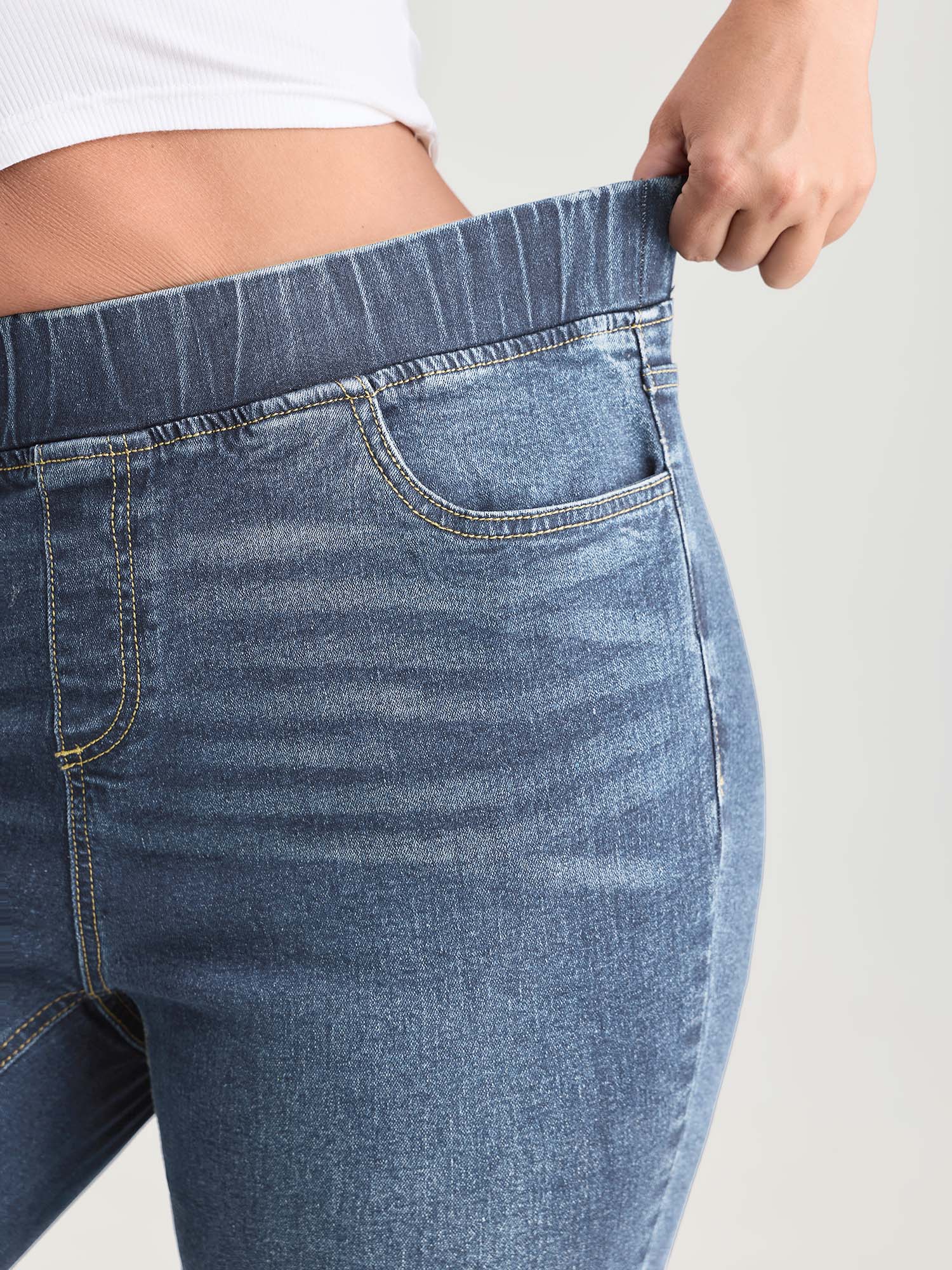 Pull-On Stretchy Waist Skinny-Fit Capri Jeans - Image 12
