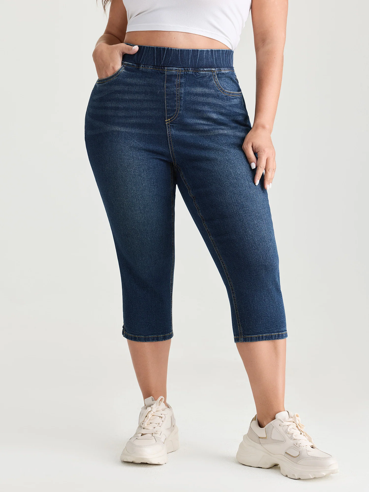 Pull-On Stretchy Waist Skinny-Fit Capri Jeans - Image 2