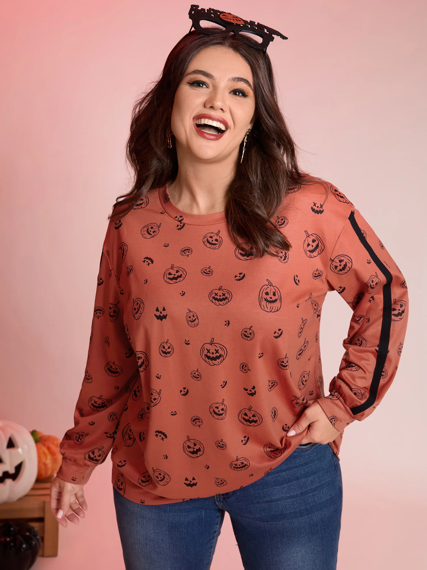 Spooky Halloween Print Relaxed Fit Sweatshirt - Image 2