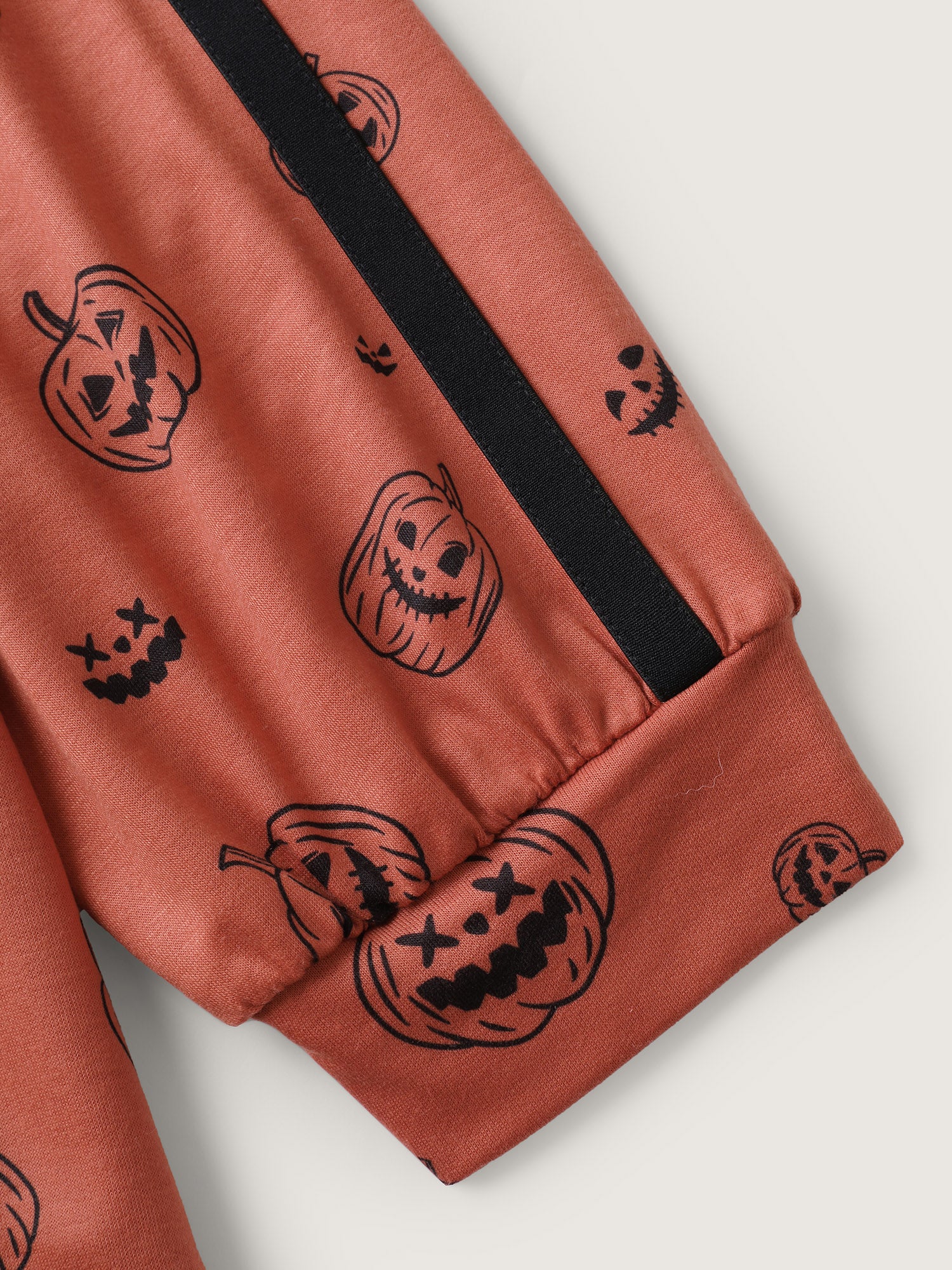 Spooky Halloween Print Relaxed Fit Sweatshirt - Image 6