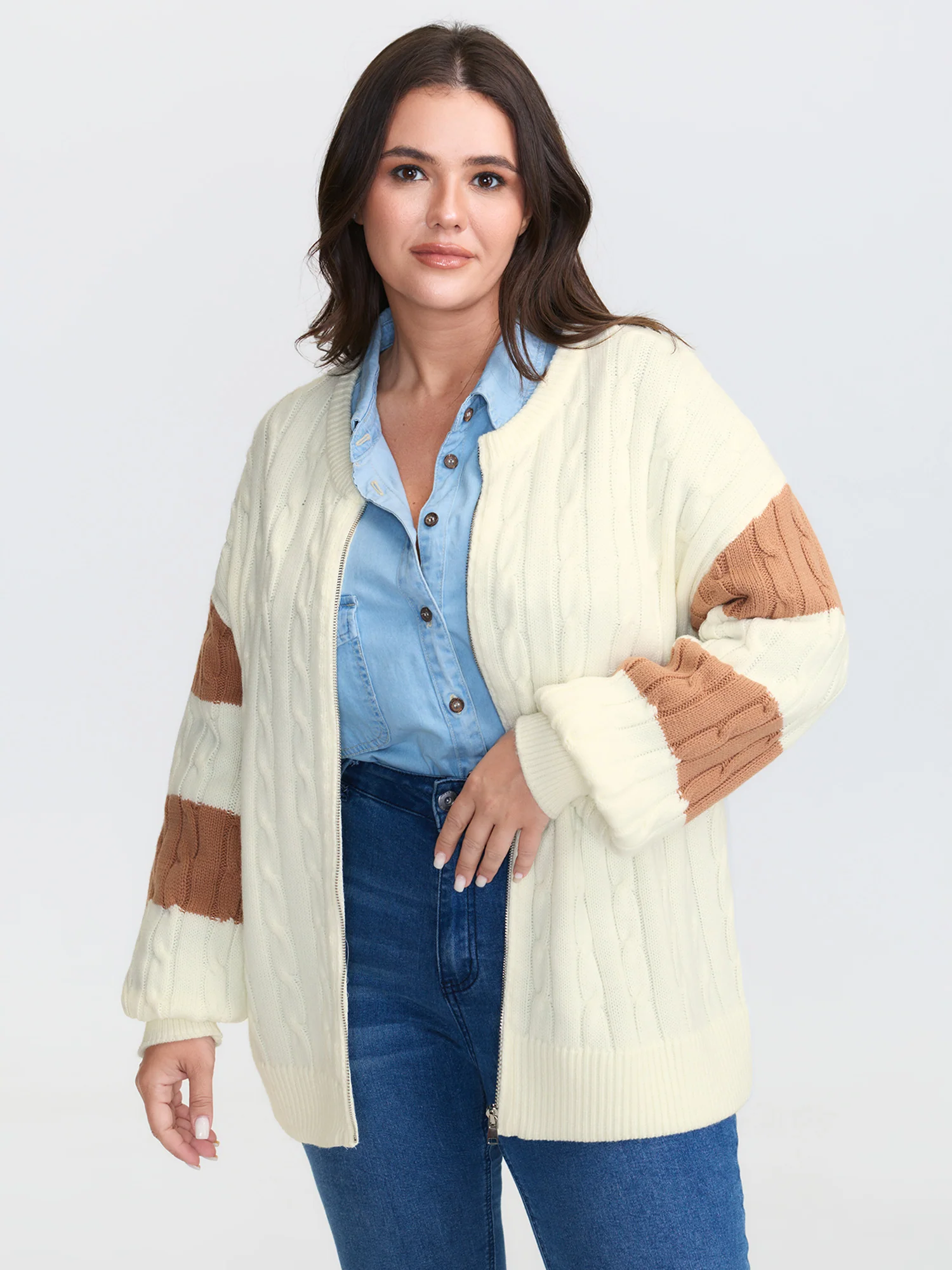 Squirrel Pattern Jacquard Textured Knit Cardigan - Image 2
