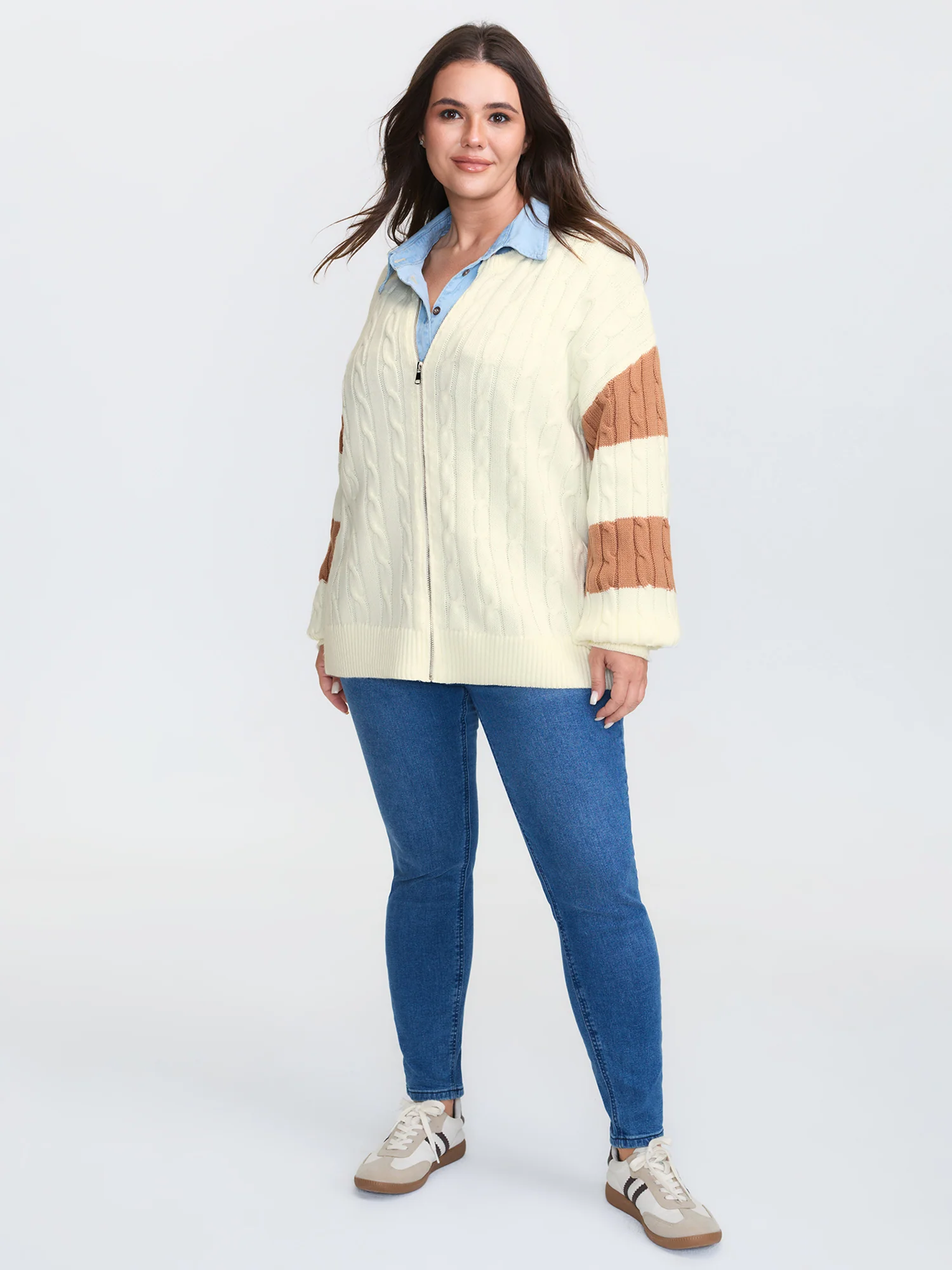 Squirrel Pattern Jacquard Textured Knit Cardigan - Image 4