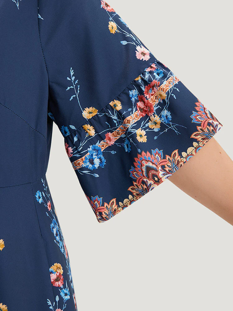 Star & Bandana Print Notched Ruffle Dress - Image 9