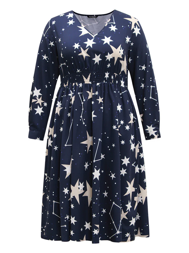 Star Geometric Shirred Pocket Dress - Image 10
