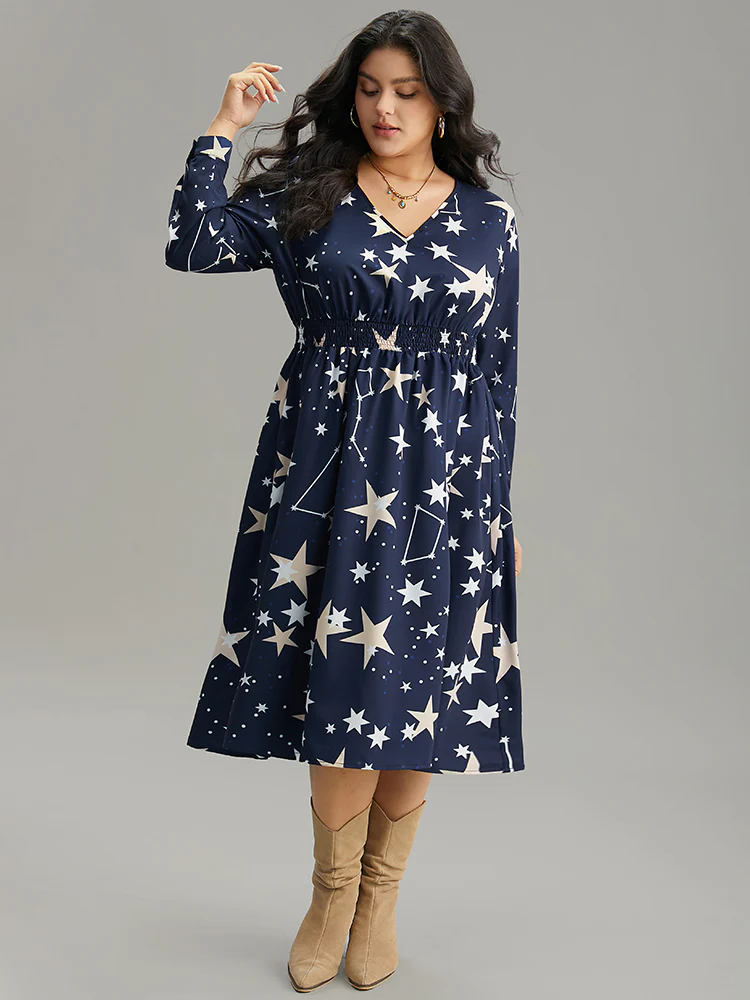 Star Geometric Shirred Pocket Dress - Image 4