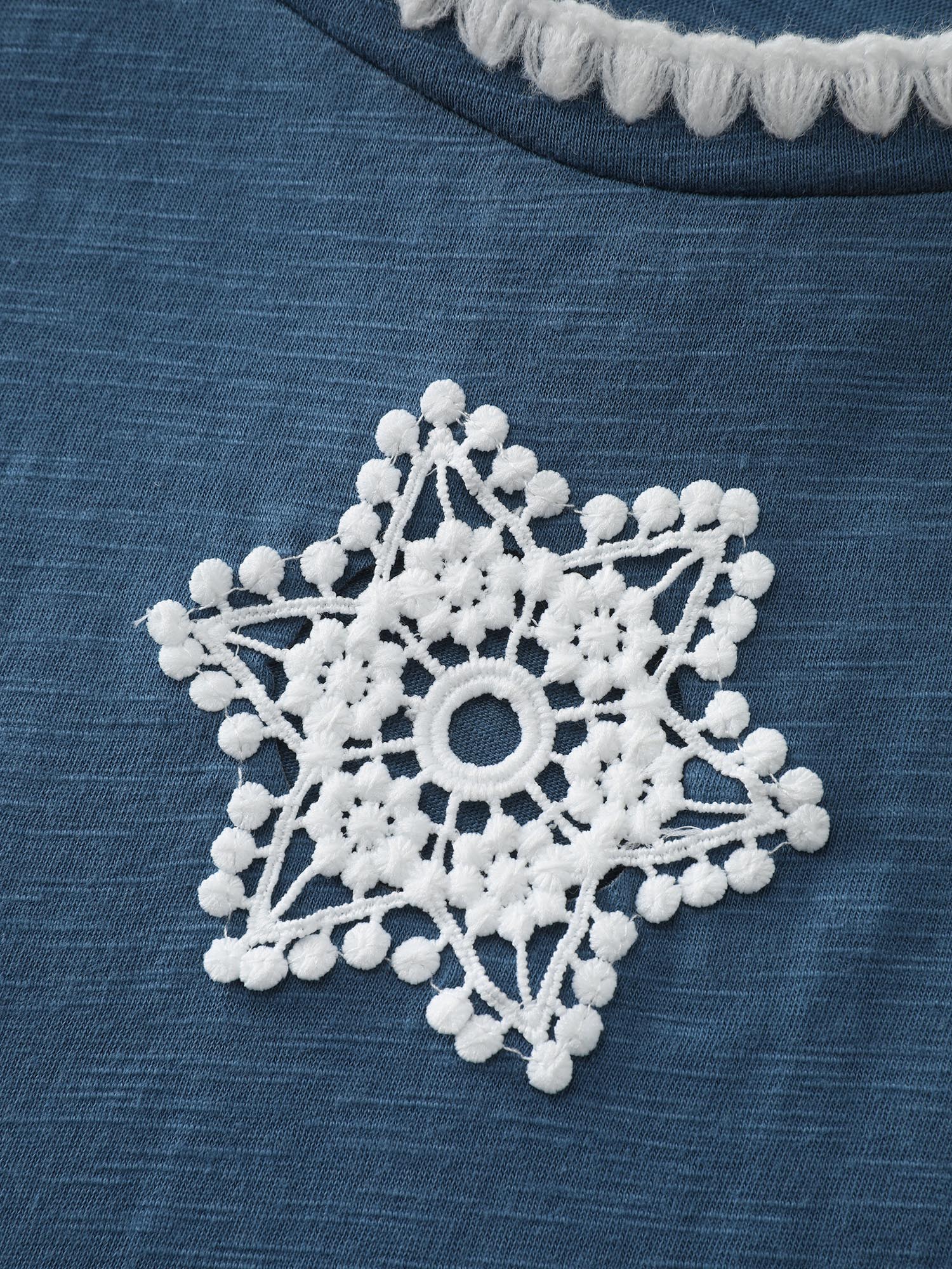 Star Motif Cut-Out Round Neck T-Shirt - Image 5