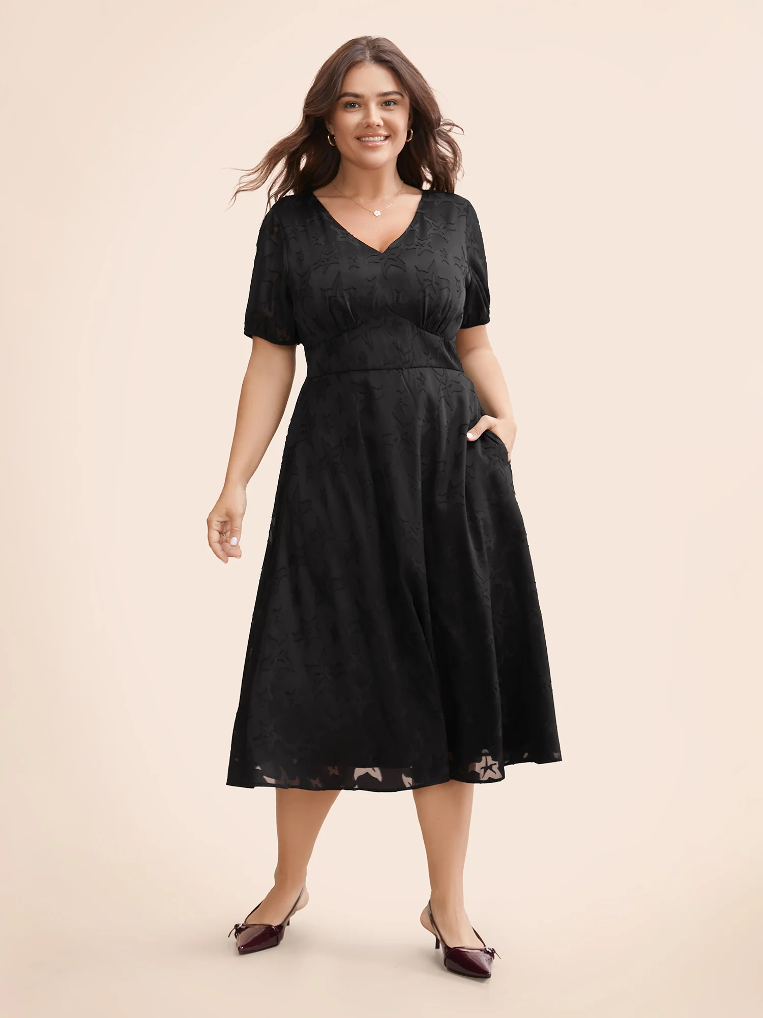 Star Textured Lantern Sleeve Midi Dress - Image 2