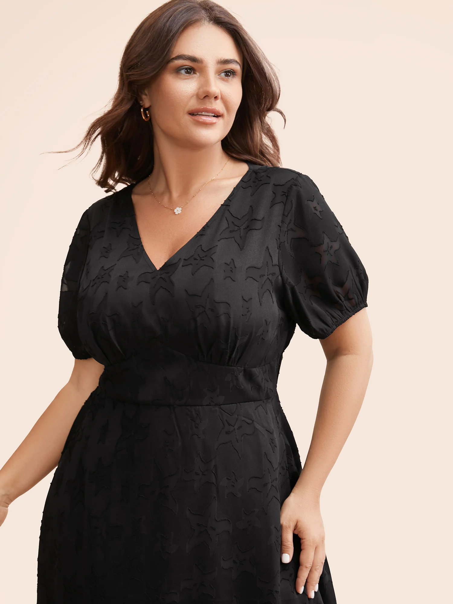 Star Textured Lantern Sleeve Midi Dress - Image 3