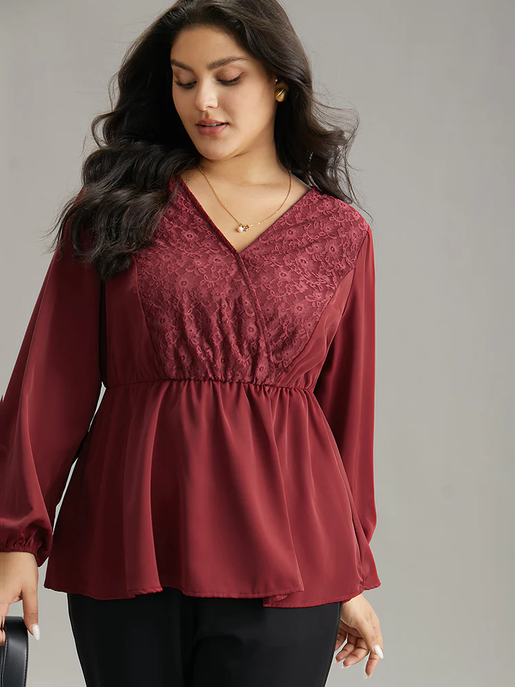 Static-Free Contrast Lace Lantern Sleeve Blouse
