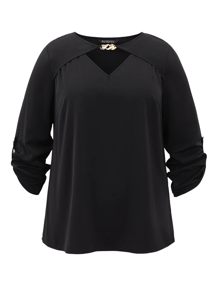 Static-Free Plain Keyhole Chain Detail Blouse - Image 7