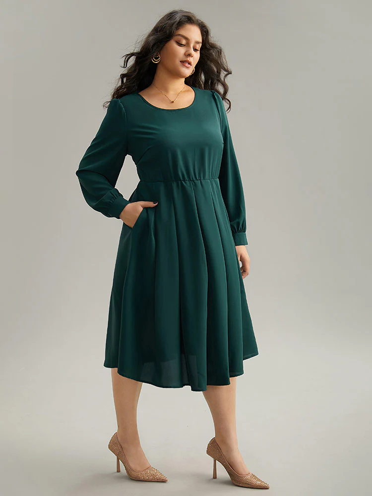 Static-Free Plain Pleated Pocket Dress - Image 4