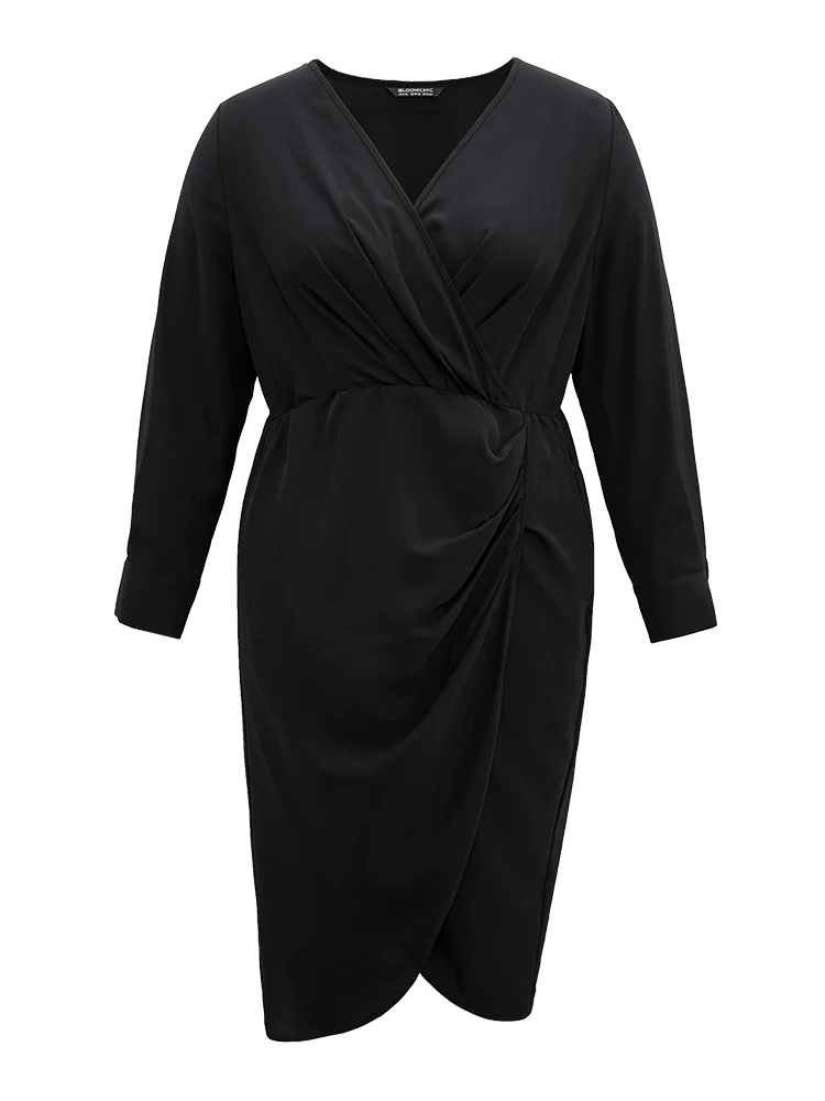 Static-Free Solid Plicated Detail Wrap Dress - Image 7