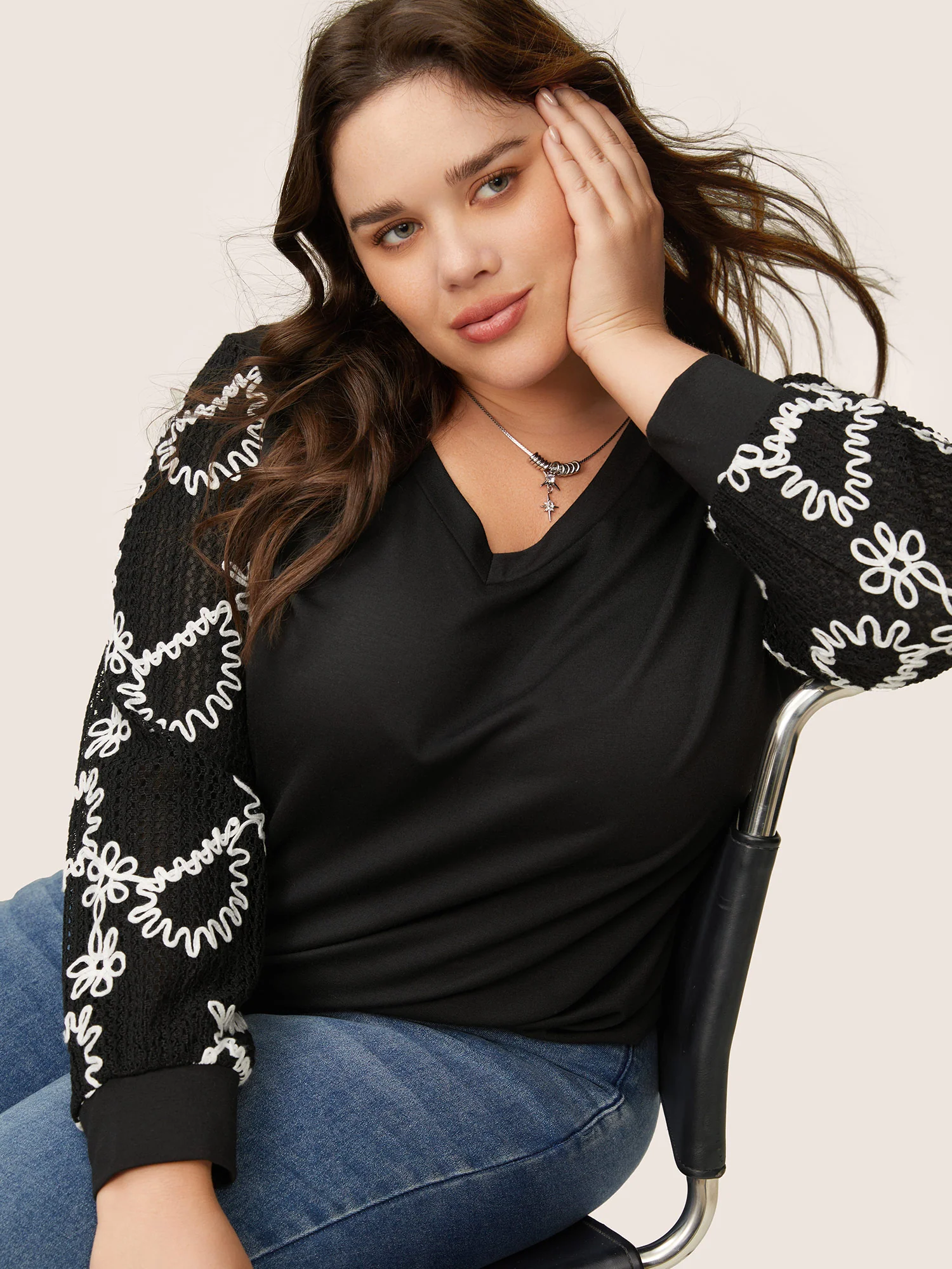 Stereo Jacquard Design Patchwork Sweatshirt - Image 4